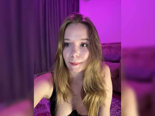 mariaaa-1 live cam on BongaCams