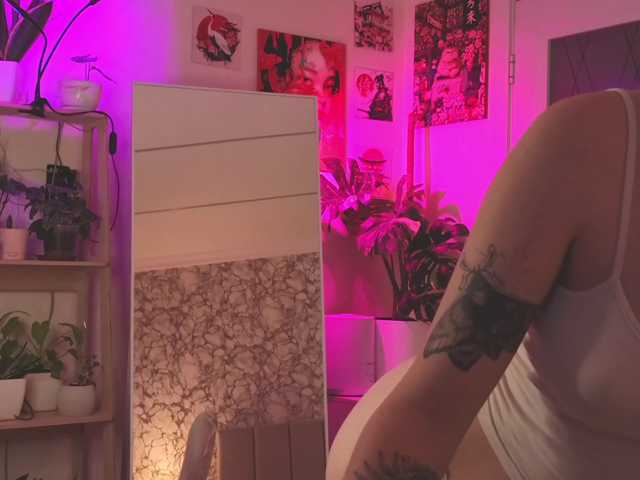 jane-suckss, live now on BongaCams