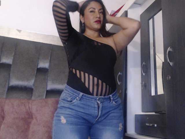 Jeann-Foster live cam on BongaCams