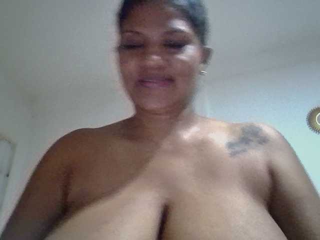 Mayito-love-, en vivo ahora en BongaCams