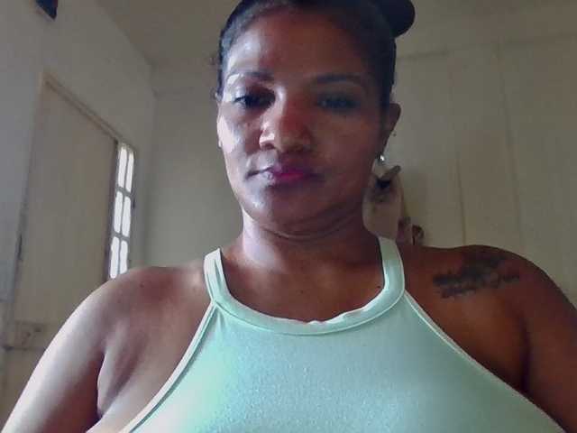 ALEJANDRA07 live cam preview
