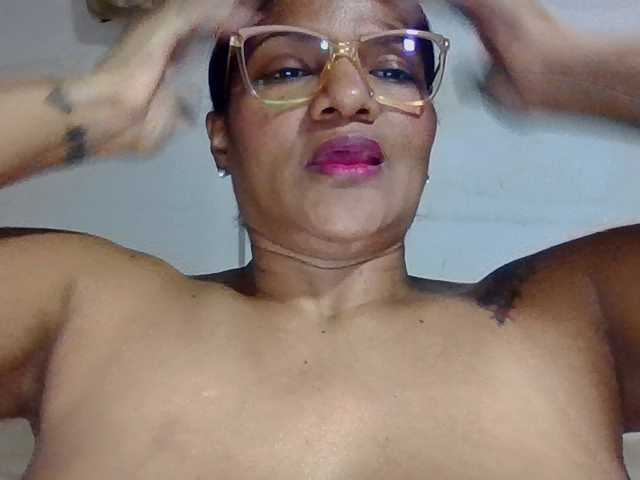 Mayito-love-, live now on BongaCams