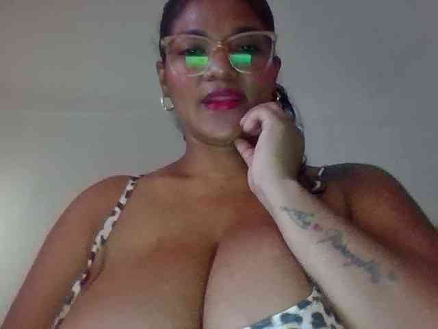 ALEJANDRA07 webcam