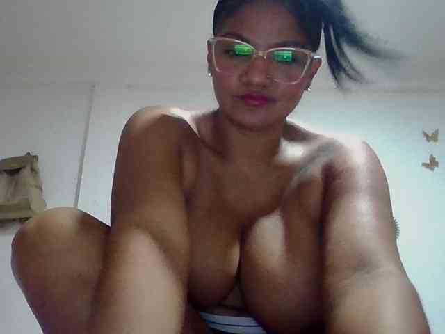 ALEJANDRA07 webcam