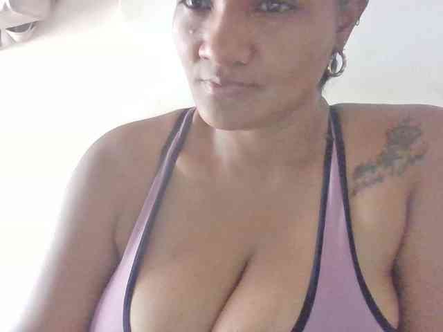 ALEJANDRA07 webcam