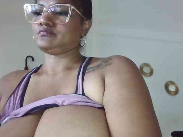 ALEJANDRA07 webcam