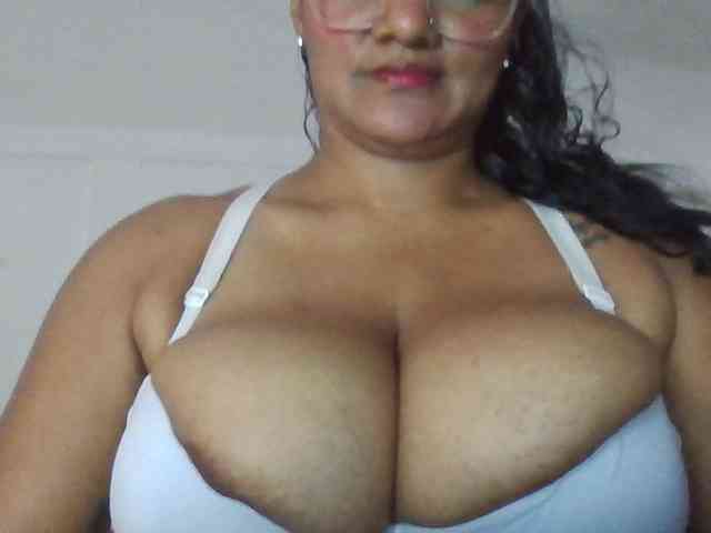 ALEJANDRA07 webcam