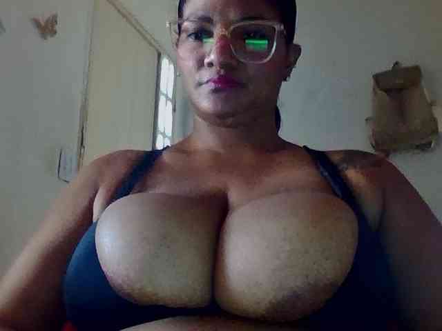 ALEJANDRA07 webcam