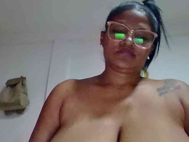 ALEJANDRA07 webcam