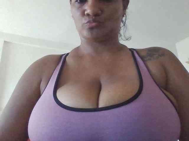 ALEJANDRA07 webcam