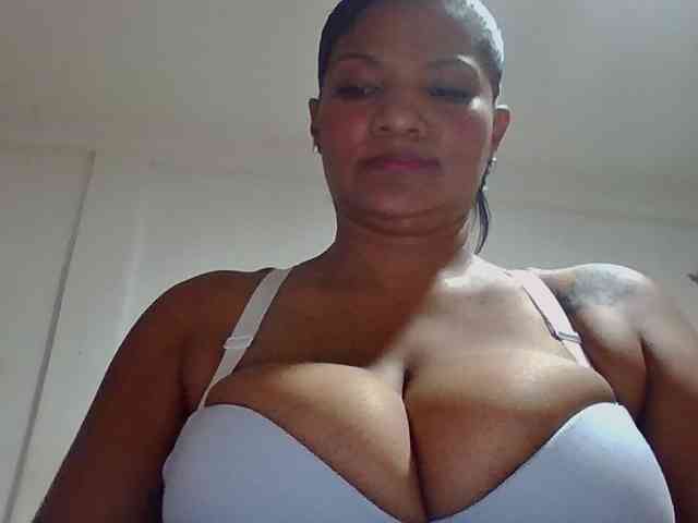 ALEJANDRA07 webcam