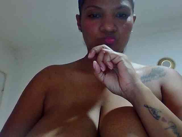 ALEJANDRA07 webcam
