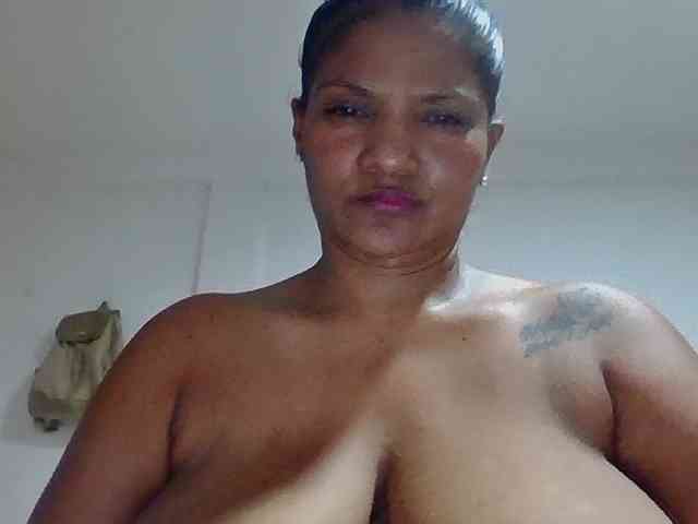 ALEJANDRA07 webcam