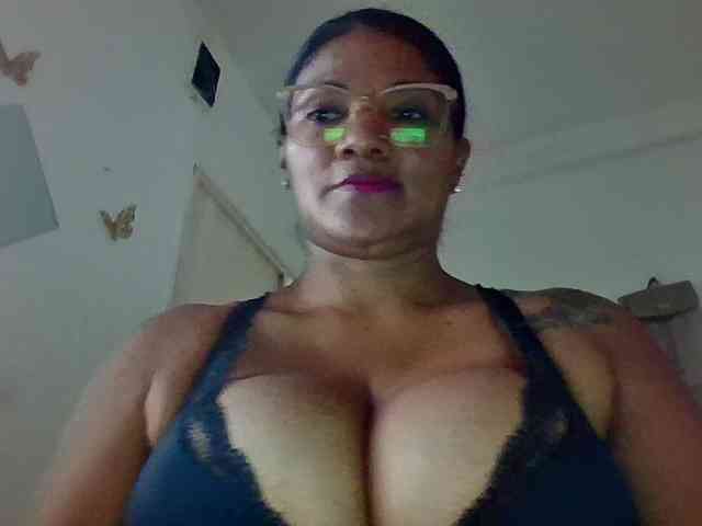 ALEJANDRA07 webcam