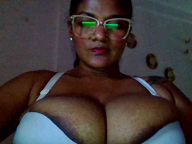 ALEJANDRA07 webcam