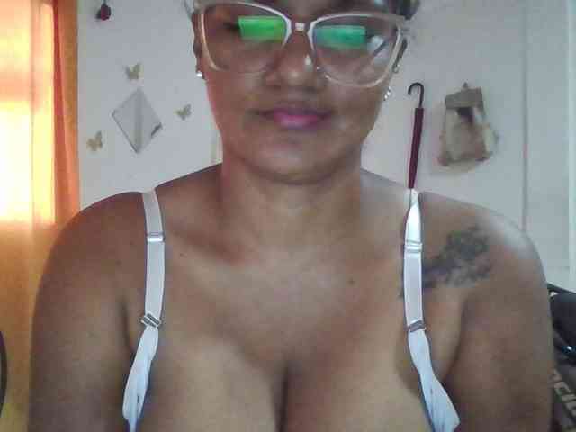 ALEJANDRA07 webcam
