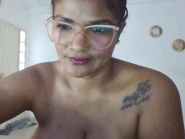 ALEJANDRA07 webcam
