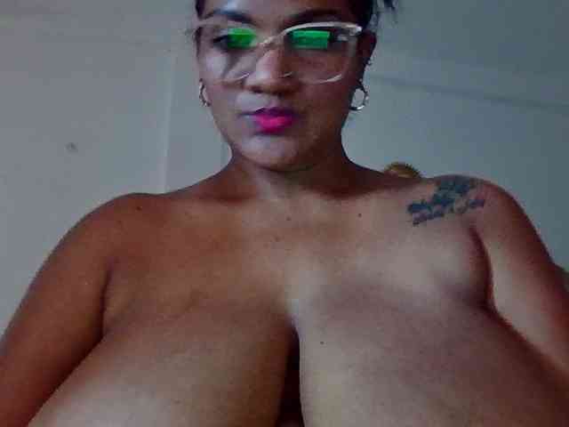 ALEJANDRA07 webcam
