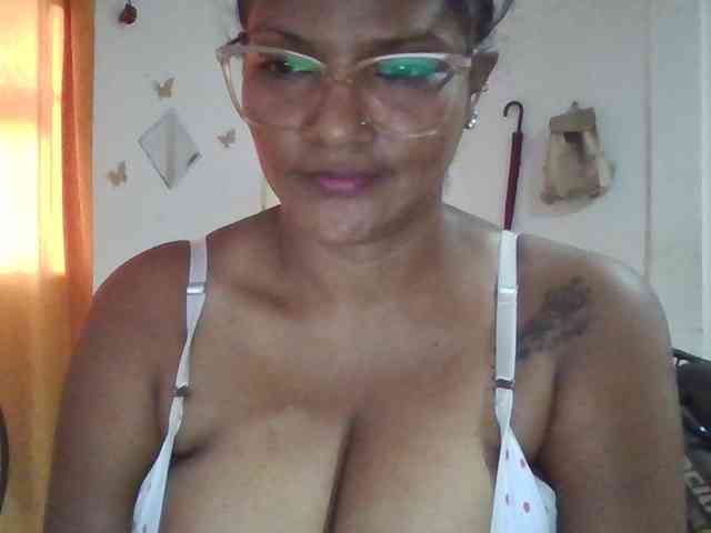 ALEJANDRA07 webcam