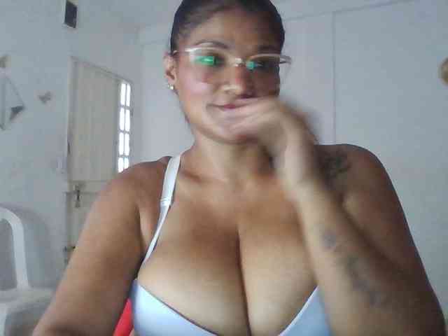 ALEJANDRA07 webcam