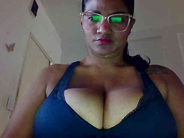 ALEJANDRA07 webcam