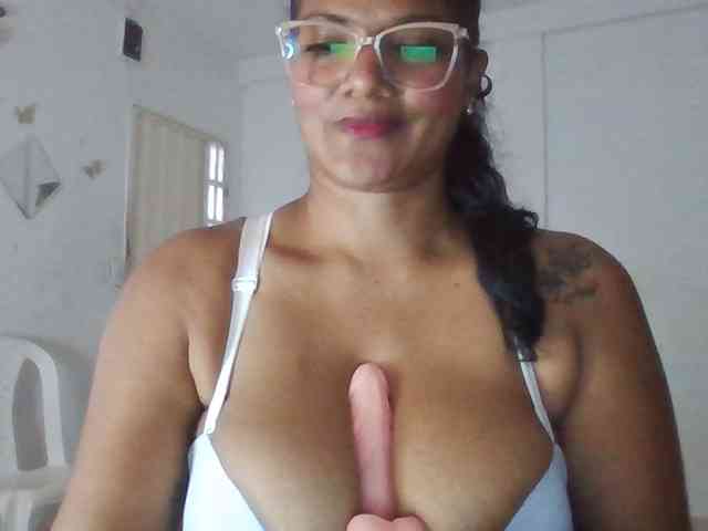 ALEJANDRA07 webcam