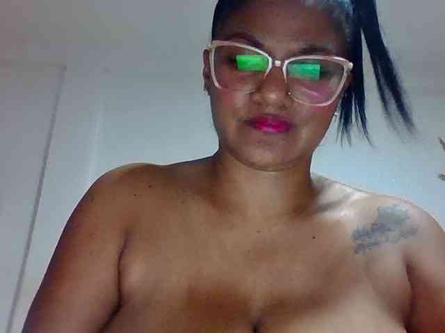 ALEJANDRA07 webcam