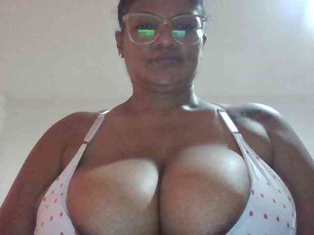ALEJANDRA07 webcam