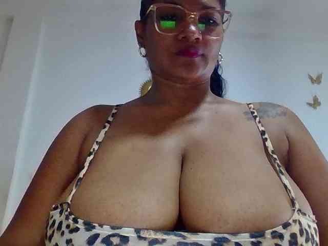 ALEJANDRA07 webcam