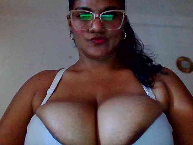 ALEJANDRA07 webcam