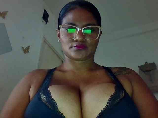 ALEJANDRA07 webcam