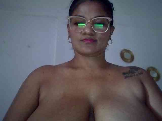 ALEJANDRA07 webcam