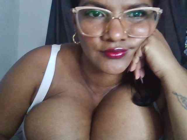 ALEJANDRA07 webcam