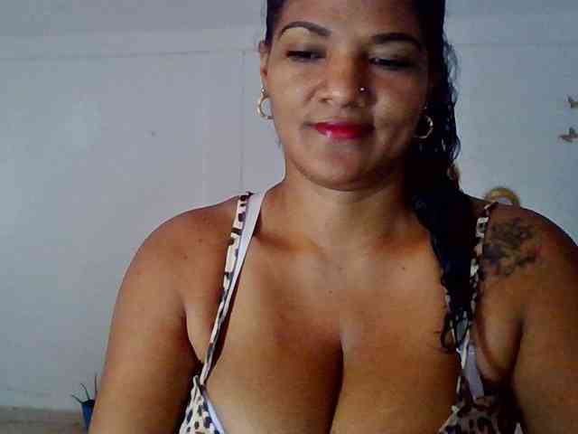 ALEJANDRA07 webcam