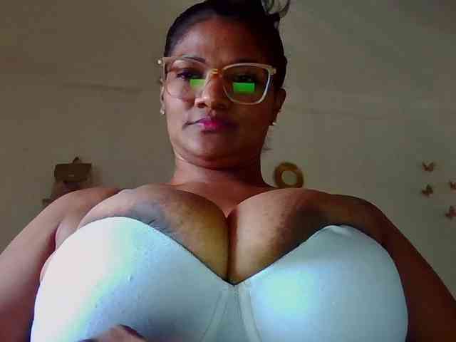 ALEJANDRA07 webcam