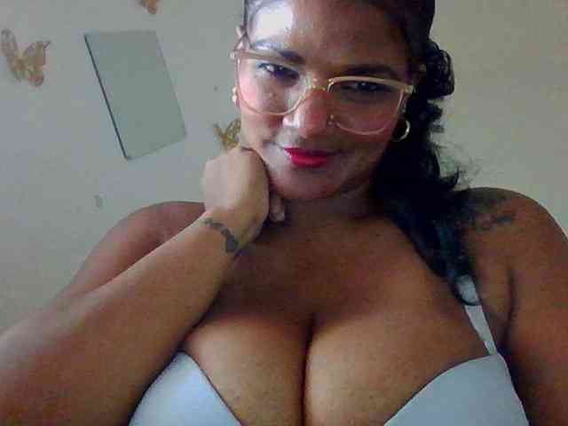 ALEJANDRA07 webcam
