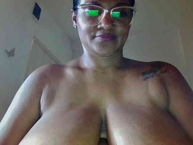 ALEJANDRA07 webcam