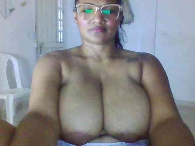 ALEJANDRA07 webcam