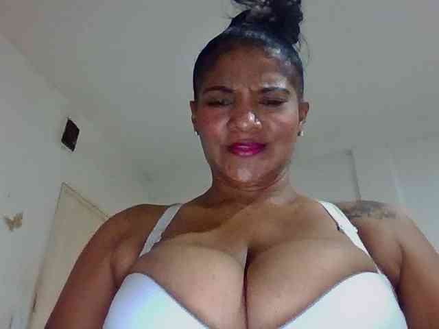 ALEJANDRA07 webcam