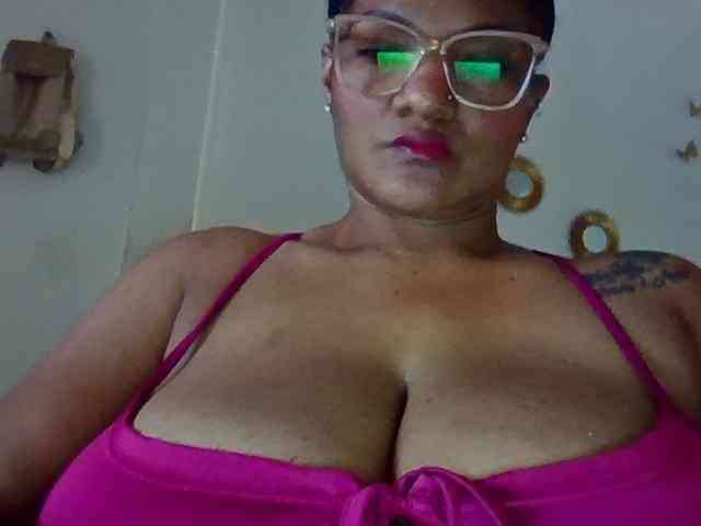 ALEJANDRA07 webcam