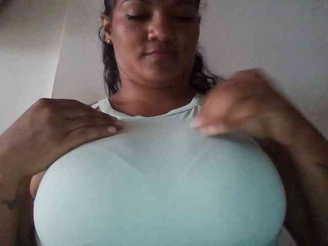 ALEJANDRA07 webcam