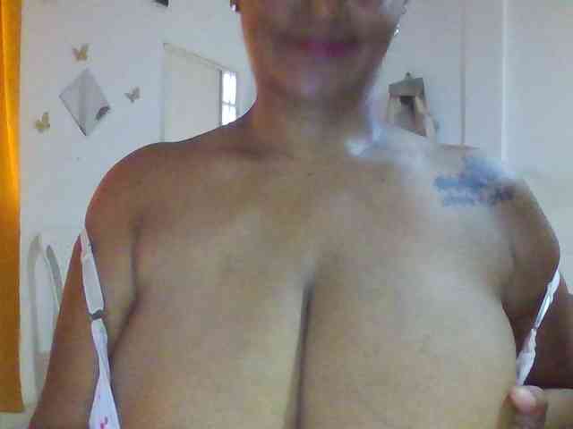 ALEJANDRA07 webcam
