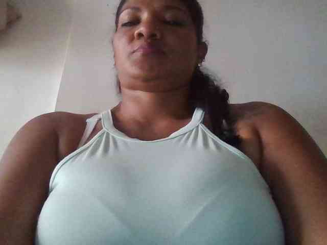 ALEJANDRA07 webcam