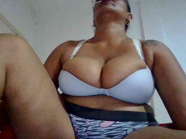 ALEJANDRA07 webcam