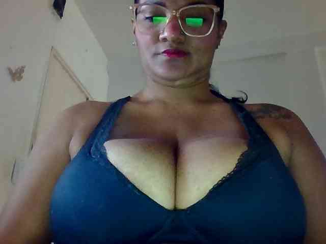 ALEJANDRA07 webcam