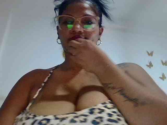 ALEJANDRA07 webcam