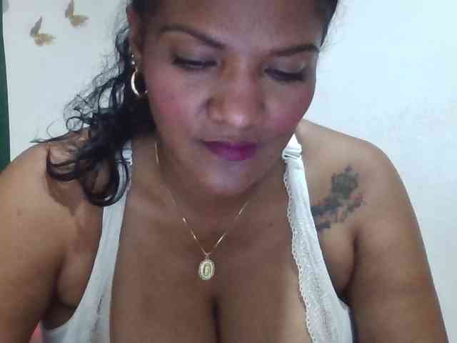 ALEJANDRA07 webcam