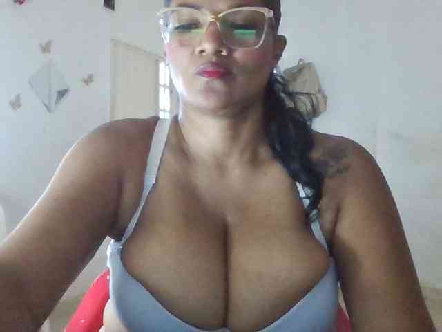 ALEJANDRA07 webcam