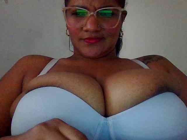 ALEJANDRA07 webcam