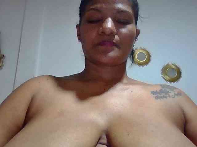 ALEJANDRA07 webcam